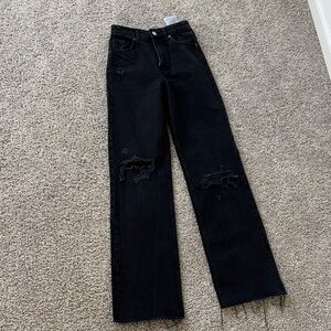 Zara Women's Black Distressed Jeans